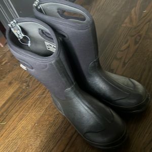 Black bogs waterproof boots